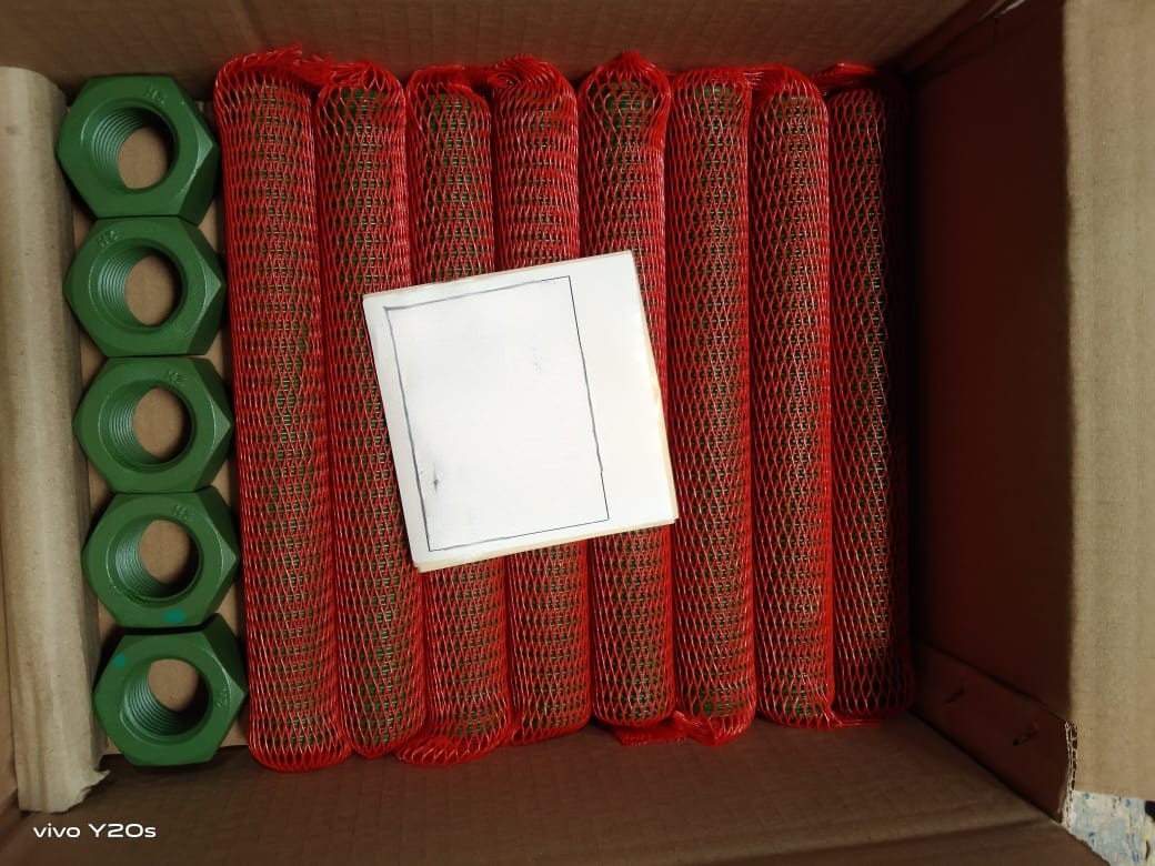 PTFE coated ASTM A194 2H heavy hex nuts packed with sleeved ASTM A193 B7 stud bolts