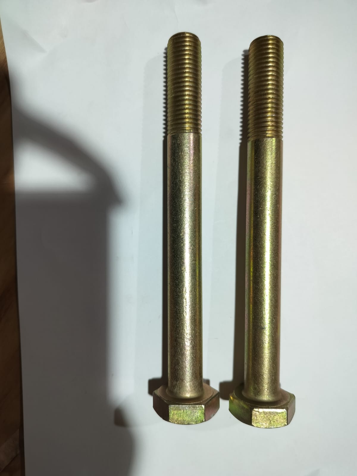 Zinc yellow trivalent coated heavy hex bolts with rolled threads